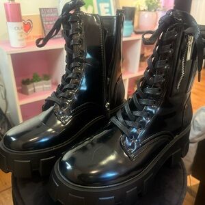 Chunkie black combat boots NEW